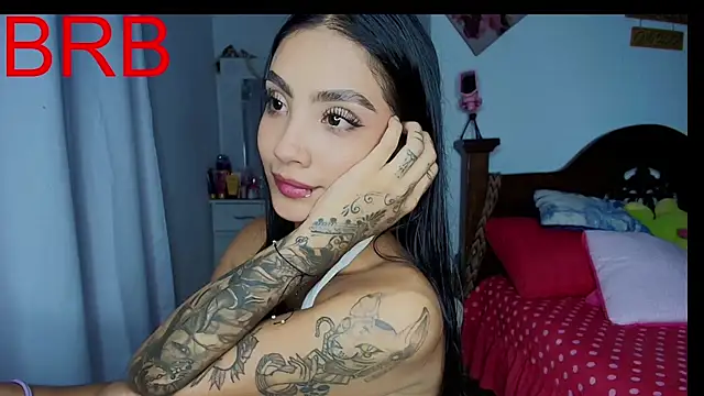 mia yireth online show from 12/20/25, 12:35