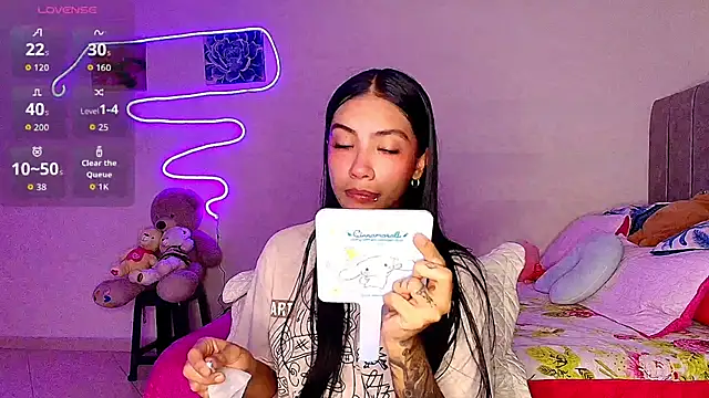 mia yireth online show from 04/21/26, 02:36