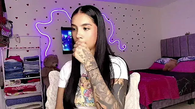 mia yireth online show from 02/21/26, 11:18