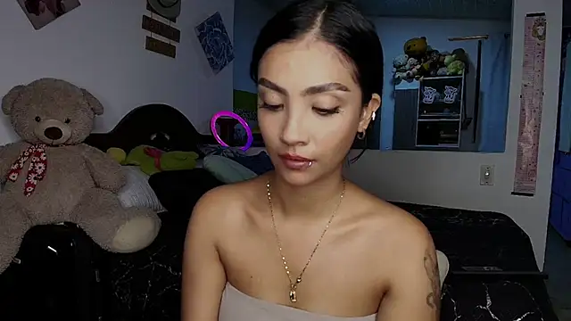 Snapshot of mia_yireth chatting on 09/25/25, 11:44 mia yireth online show from 09/25/25, 11:44
