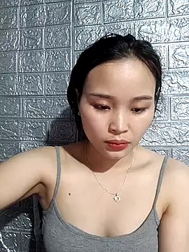 Lili lovely online show from 12/17/25, 08:19