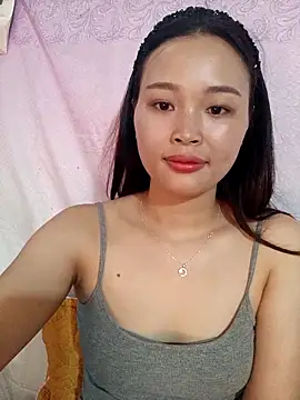 Snapshot of Lili_lovely chatting on 09/21/25, 02:39 Lili lovely online show from 09/21/25, 02:39