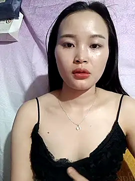 Lili lovely online show from 11/08/25, 02:04