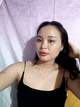 Snapshot of Lili_lovely chatting on 09/29/25, 01:45 Lili lovely online show from 09/29/25, 01:45