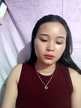 Lili lovely online show from 10/28/25, 08:13