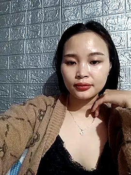 Lili lovely online show from 12/19/25, 01:20