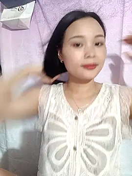 Snapshot of Lili_lovely chatting on 09/24/25, 07:04 Lili lovely online show from 09/24/25, 07:04