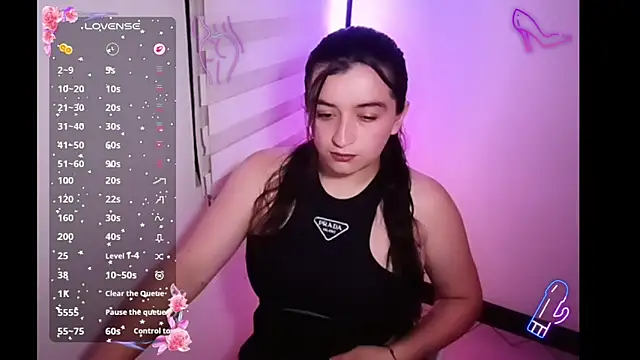 DanniG2000  online show from 11/12/25, 02:04