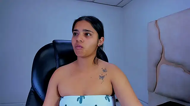 ScarletDoll online show from 10/25/25, 02:44