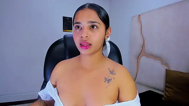 ScarletDoll online show from 10/27/25, 03:51