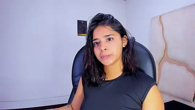 ScarletDoll online show from 11/28/25, 03:39