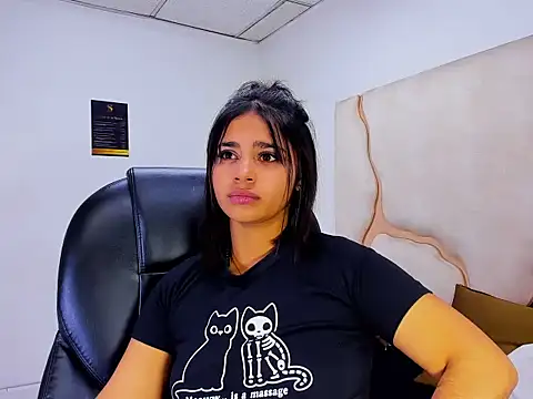 ScarletDoll online show from 10/18/25, 03:19