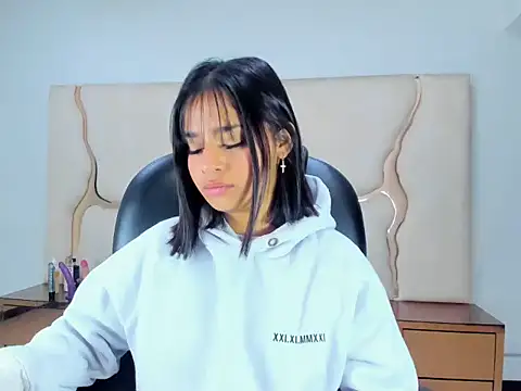 ScarletDoll online show from 09/24/25, 03:13