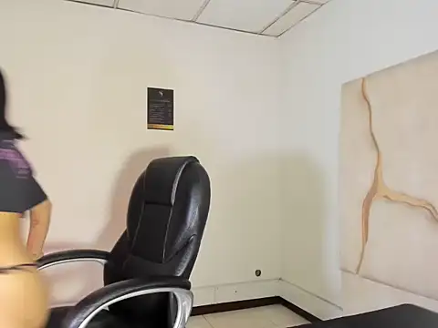 ScarletDoll online show from 10/30/25, 03:27