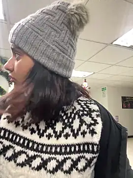 ScarletDoll online show from 12/21/25, 04:03