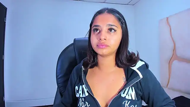 ScarletDoll online show from 11/26/25, 04:56