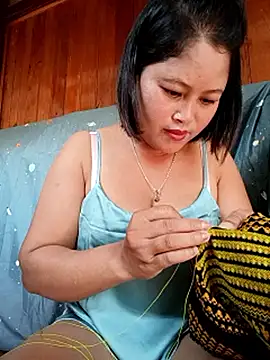 maycuc123 online show from 10/12/25, 02:35