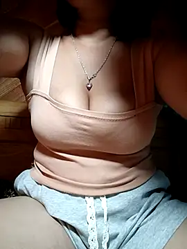 maycuc123 online show from 10/23/25, 01:26