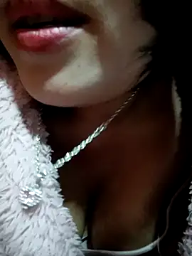 maycuc123 online show from 11/30/25, 02:56