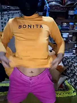 Snapshot of emali_baba chatting on 03/14/26, 12:44 emali baba online show from 03/14/26, 12:44