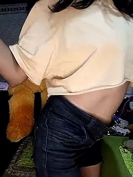 Snapshot of emali_baba chatting on 01/18/26, 05:33 emali baba online show from 01/18/26, 05:33