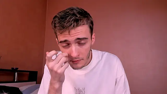 Snapshot of spider____man chatting on 09/18/25, 10:29 spider man online show from 09/18/25, 10:29