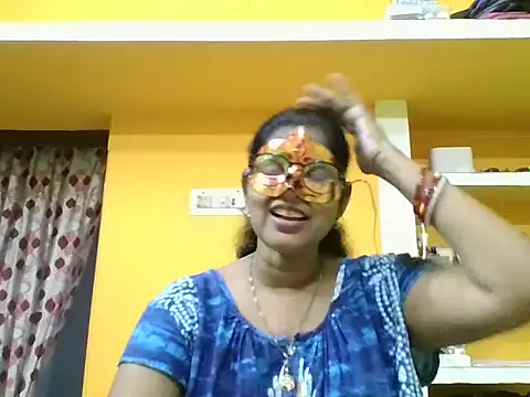 Snapshot of kavya1 chatting on 09/27/25, 01:17 kavya1 online show from 09/27/25, 01:17