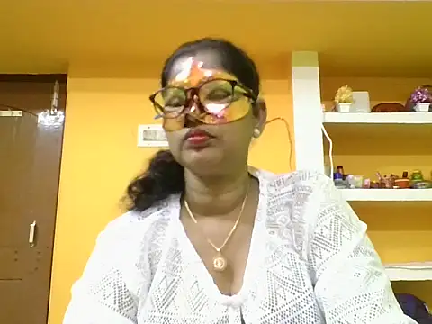 Snapshot of kavya1 chatting on 10/20/25, 08:20 kavya1 online show from 10/20/25, 08:20