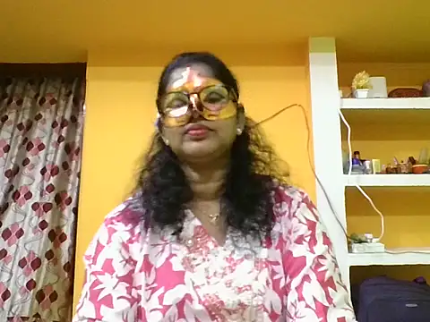Snapshot of kavya1 chatting on 10/20/25, 05:20 kavya1 online show from 10/20/25, 05:20