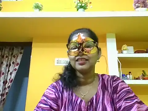 Snapshot of kavya1 chatting on 10/13/25, 04:58 kavya1 online show from 10/13/25, 04:58