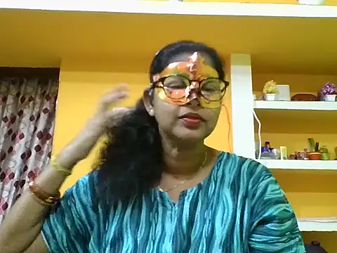 Snapshot of kavya1 chatting on 10/17/25, 01:46 kavya1 online show from 10/17/25, 01:46