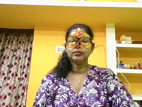 Snapshot of kavya1 chatting on 10/21/25, 01:43 kavya1 online show from 10/21/25, 01:43
