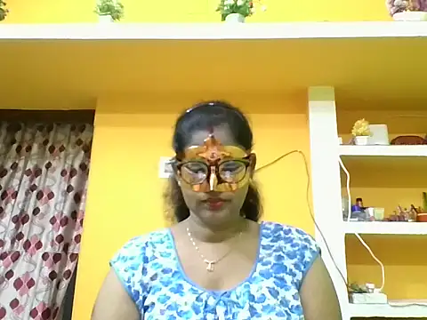 Snapshot of kavya1 chatting on 10/22/25, 04:56 kavya1 online show from 10/22/25, 04:56
