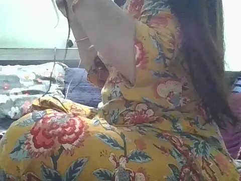 Roshani hoty online show from 05/01/26, 04:45