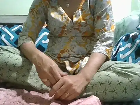 Roshani hoty online show from 01/13/26, 06:23