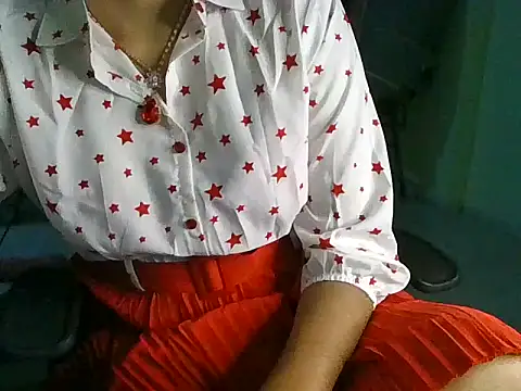 Roshani hoty online show from 12/14/25, 04:45