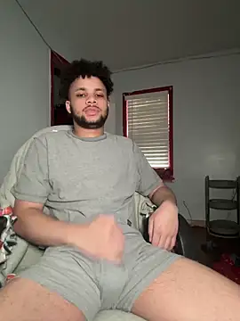 Snapshot of Troydaddy578 chatting on 12/19/25, 08:11 Troydaddy578 online show from 12/19/25, 08:11