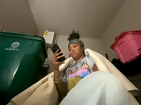 princesslivv online show from 10/28/25, 08:19