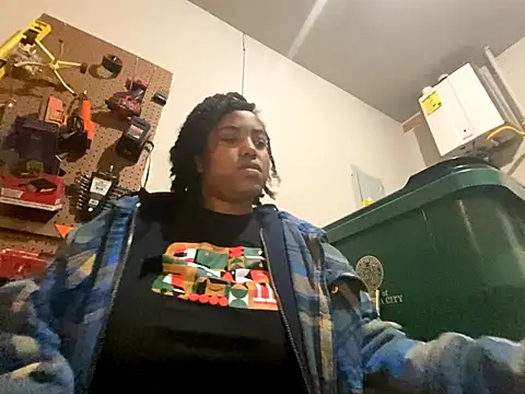 princesslivv online show from 11/25/25, 12:00