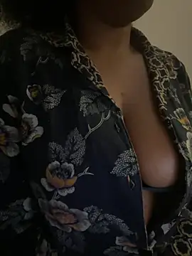 princesslivv online show from 04/23/26, 03:35