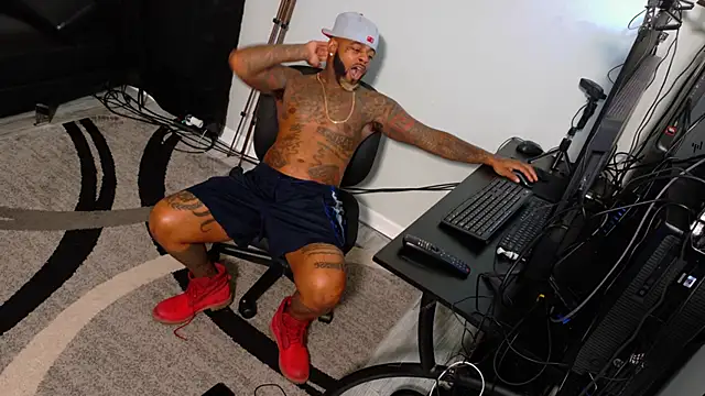 SLANGONDEMHOES online show from 11/07/25, 03:05