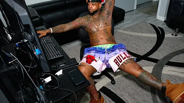 SLANGONDEMHOES online show from 02/13/26, 02:28