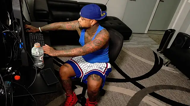 SLANGONDEMHOES online show from 02/25/26, 01:00