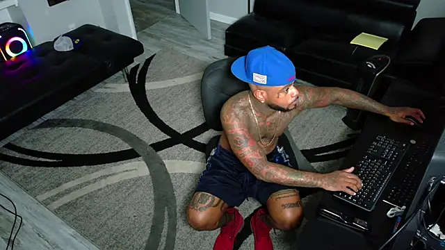 SLANGONDEMHOES online show from 12/04/25, 06:29