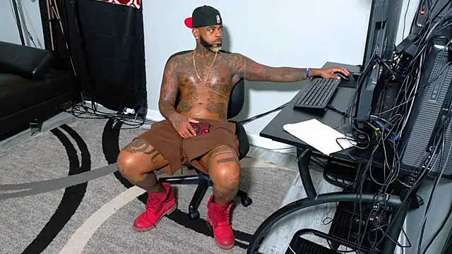 SLANGONDEMHOES online show from 10/31/25, 03:41