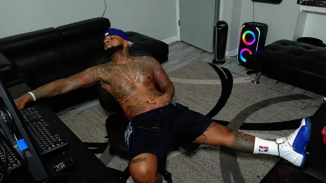 SLANGONDEMHOES online show from 02/08/26, 04:15