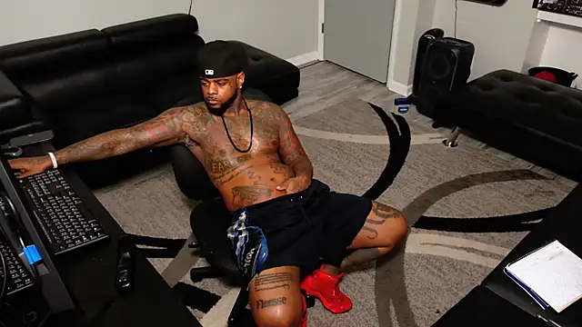 SLANGONDEMHOES online show from 02/09/26, 07:23