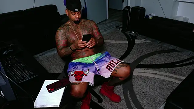 SLANGONDEMHOES online show from 06/07/26, 02:44