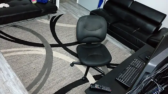 SLANGONDEMHOES online show from 12/21/25, 06:09