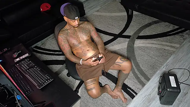 Snapshot of SLANGONDEMHOES chatting on 09/09/25, 11:47 SLANGONDEMHOES online show from 09/09/25, 11:47
